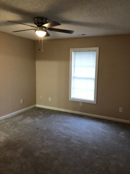 Building Photo - 141 Baileys Park Ln