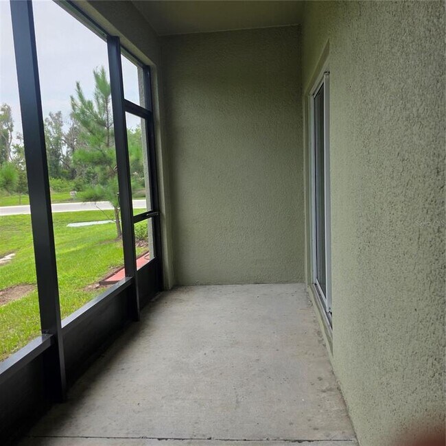Building Photo - 6076 Shiner St