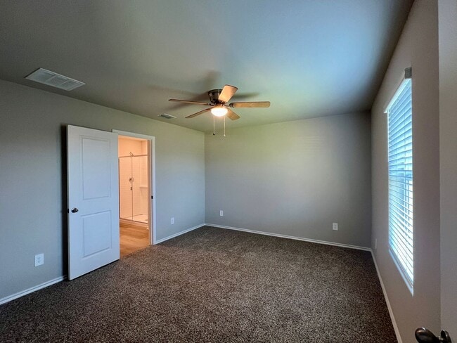 Building Photo - 5509 Rollins Dr