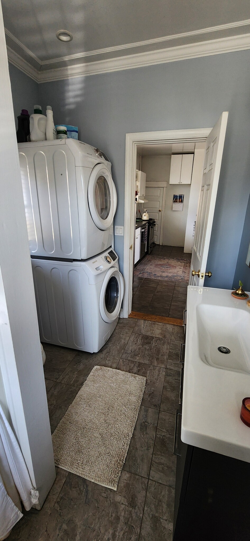 Wash/Dryer - 132 Fairmont Ave