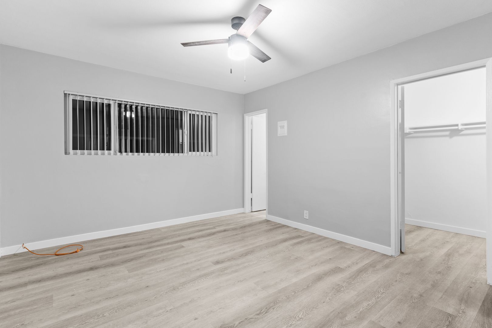 Building Photo - 1655 W Malvern Ave