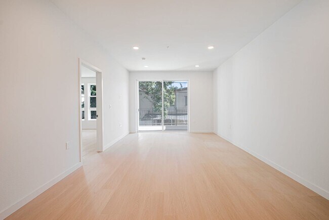 Building Photo - Welcome to the Gramercy