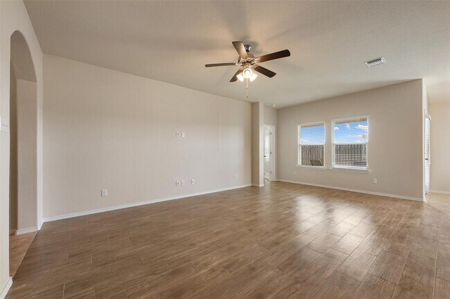 Building Photo - 208 Plata Ln