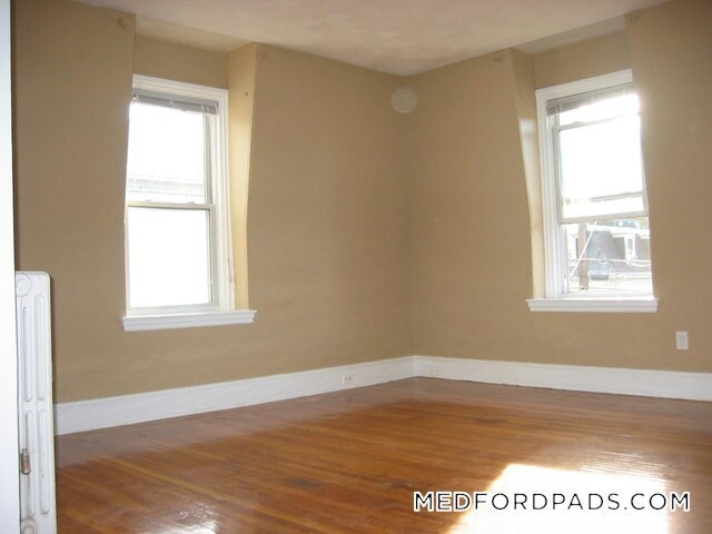 Building Photo - 157 Winthrop St