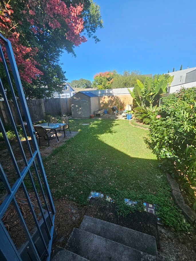 Building Photo - 7317 Cohn St