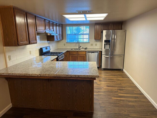 Building Photo - 1622 S Peppertree Ct