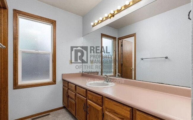 Building Photo - 773 Johnson Ave