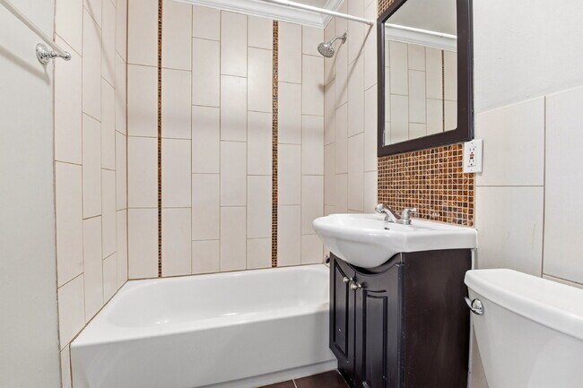 Building Photo - $1,220.95 with $300 off the first month's rent, 1 Bed - 1 Bath, Condo in Denver with Onsite Laundry!