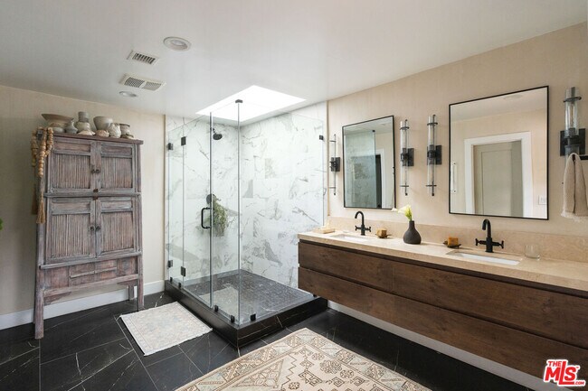 Building Photo - 4267 Don Jose Dr