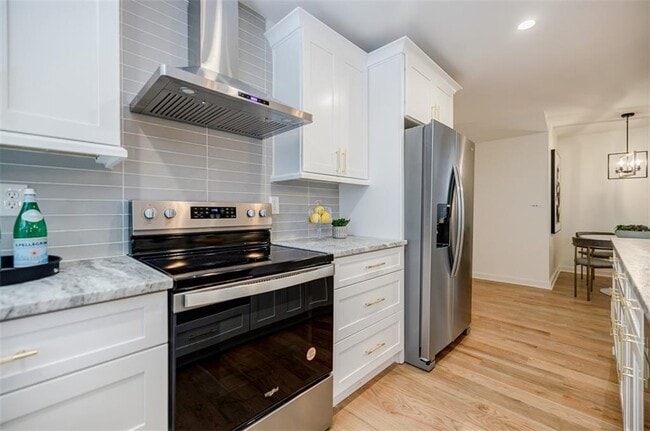 Building Photo - 3154 N Druid Hills Rd