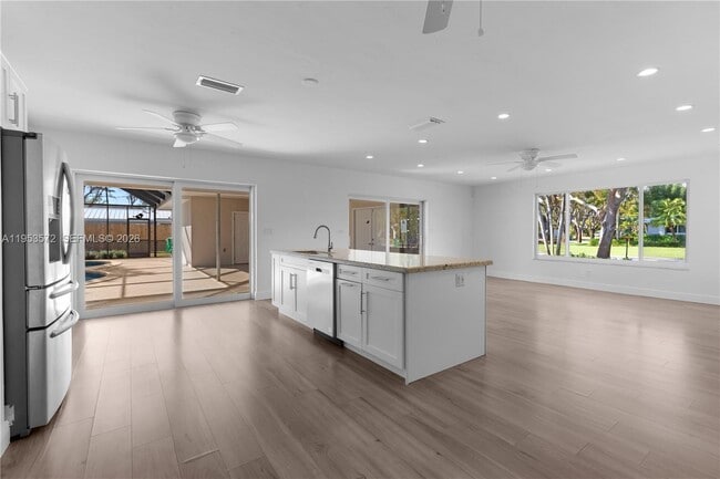 Building Photo - 13905 SW 78th Ct