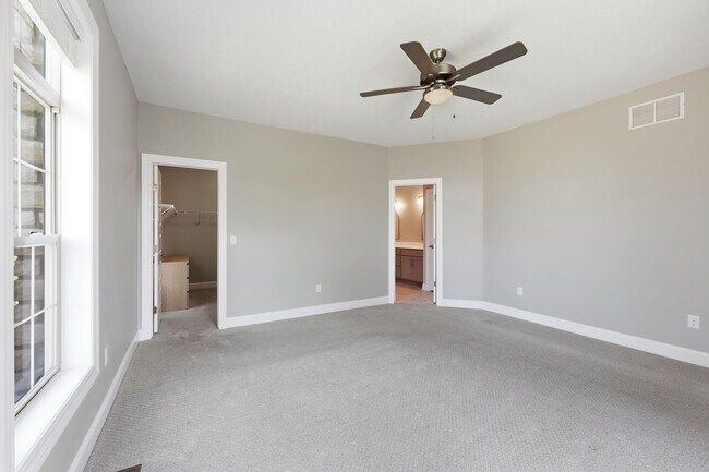 Building Photo - 8017 Pleasant Dr