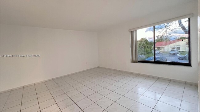 Building Photo - 1650 SW 125th Ct