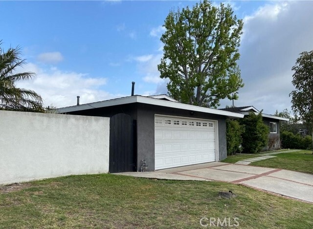 Building Photo - 2112 Dover Dr