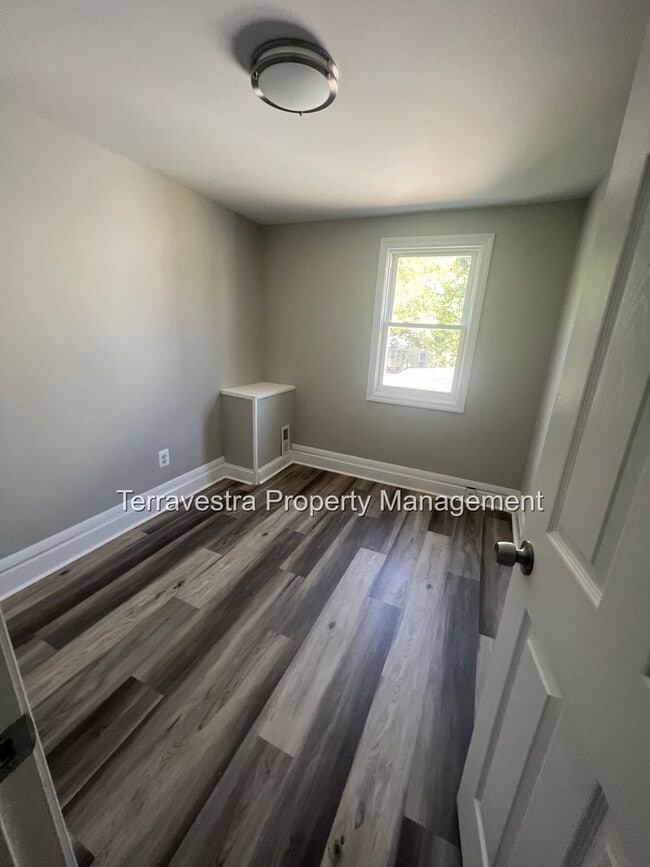 Building Photo - 4 Bedroom Single Family in Millville!