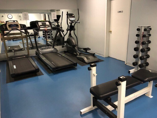 Building Photo - 1731 Beacon St