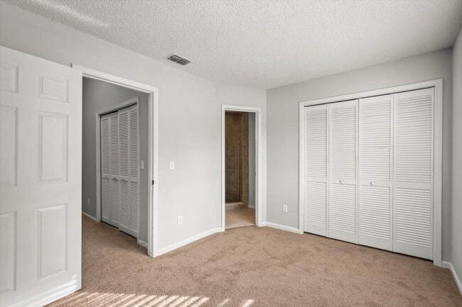 Building Photo - 8300 Plaza Gate Ln