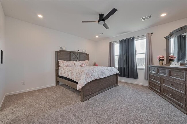 Building Photo - 21611 Shadowbrook Birch Dr