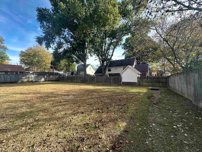 Building Photo - 2714 Gerald Ford Dr W