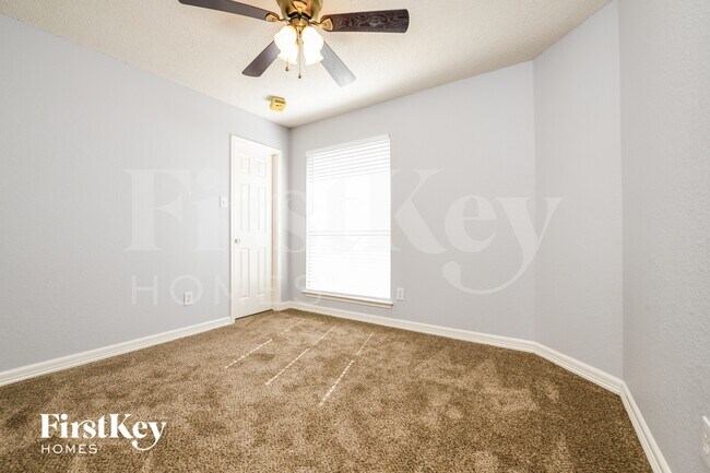 Building Photo - 4909 Lodgepole Ln