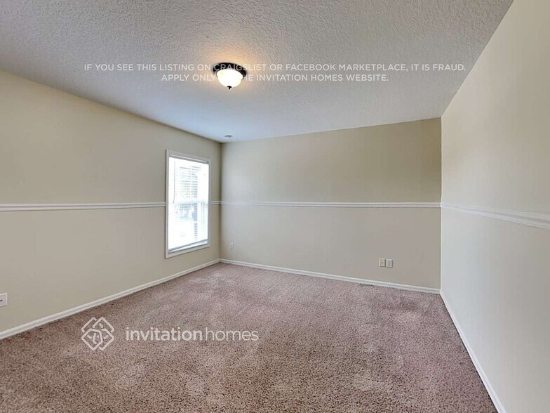 Building Photo - 1356 Maumee St