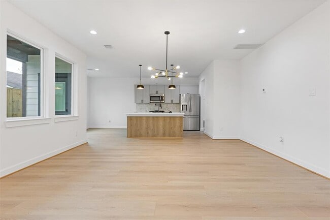 Building Photo - 3613 Gano St
