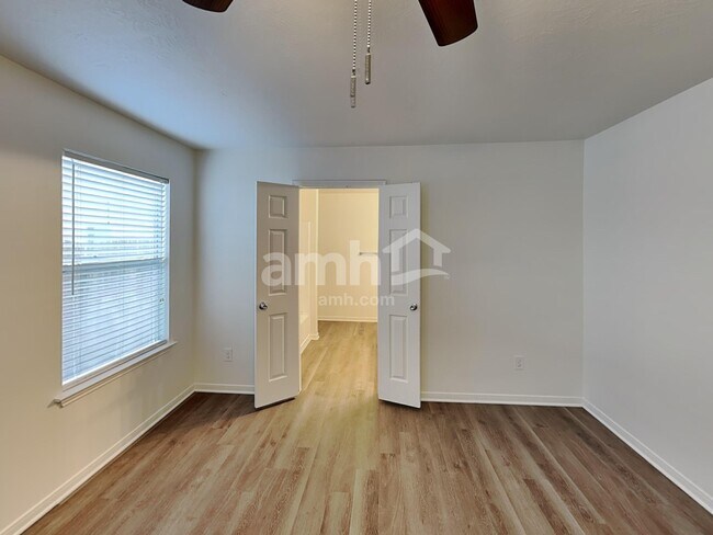 Building Photo - 823 Seaborne Meadow Dr