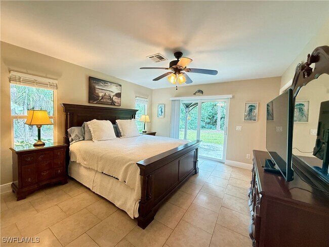 Building Photo - 6140 Standing Oaks Ln