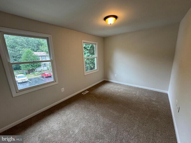 Building Photo - 5140 Redbud Rd