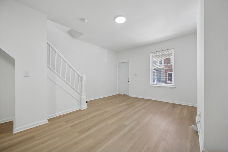 Building Photo - 6340 Reedland St