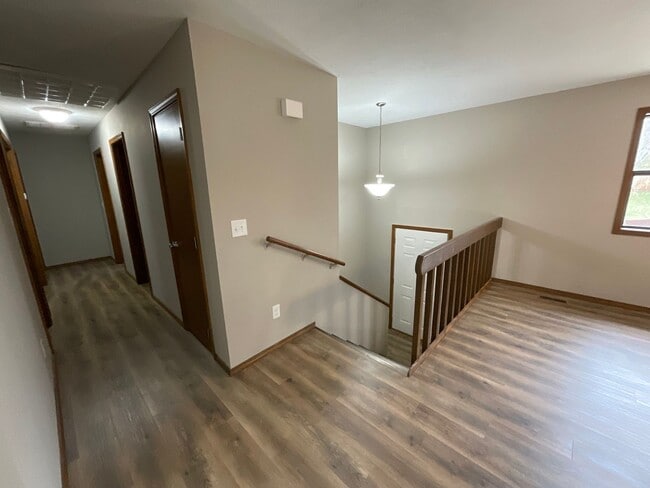 Building Photo - LEASING