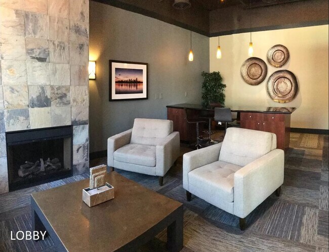 Building Photo - 108 5th Ave S