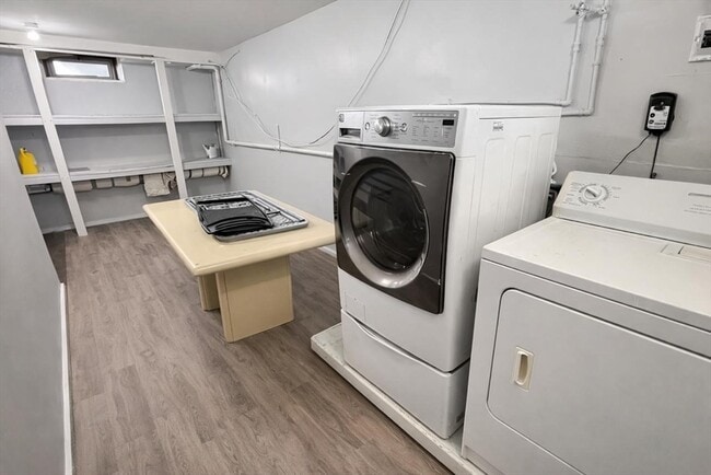 Building Photo - 39 Bishop Dr