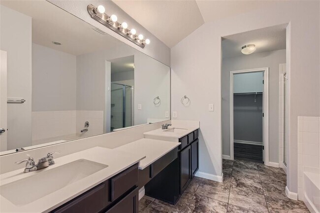 Building Photo - 7010 Etna Way