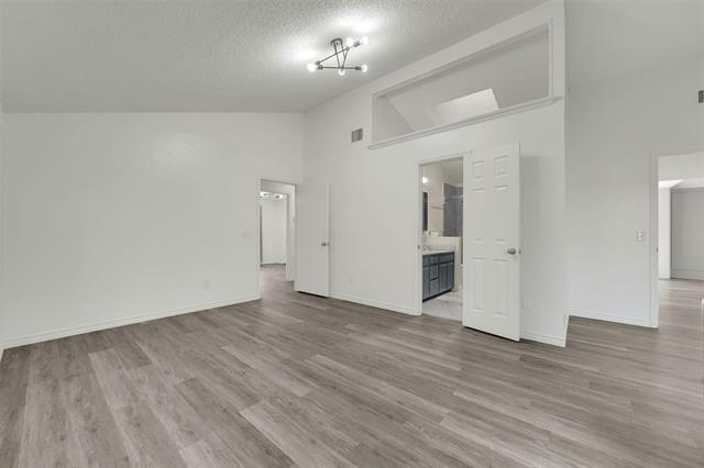 Building Photo - 2718 Laurel Oaks Dr