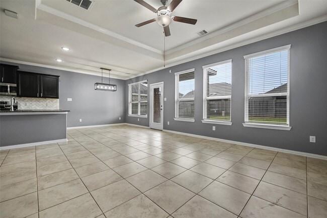 Building Photo - 2411 Lowndes Point