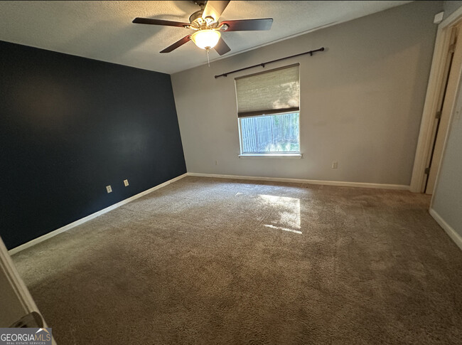 Building Photo - 127 Millers Trace Dr