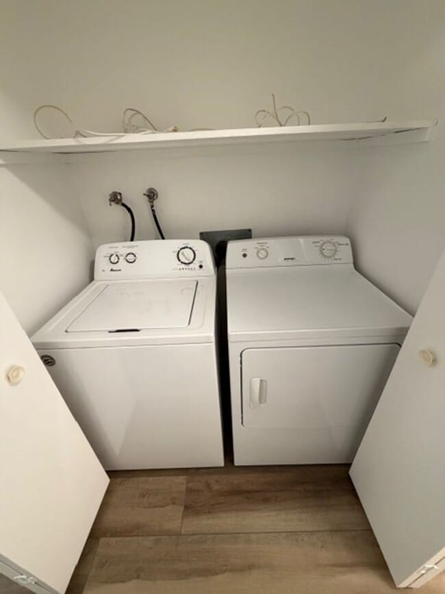 Building Photo - Northwood Estate Charmer