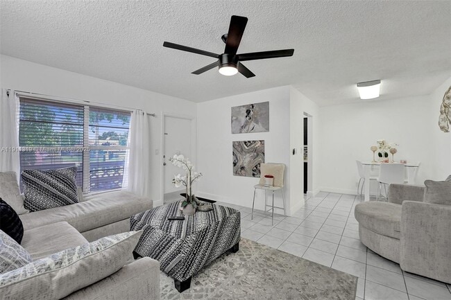 Building Photo - 3530 NW 43rd Ave