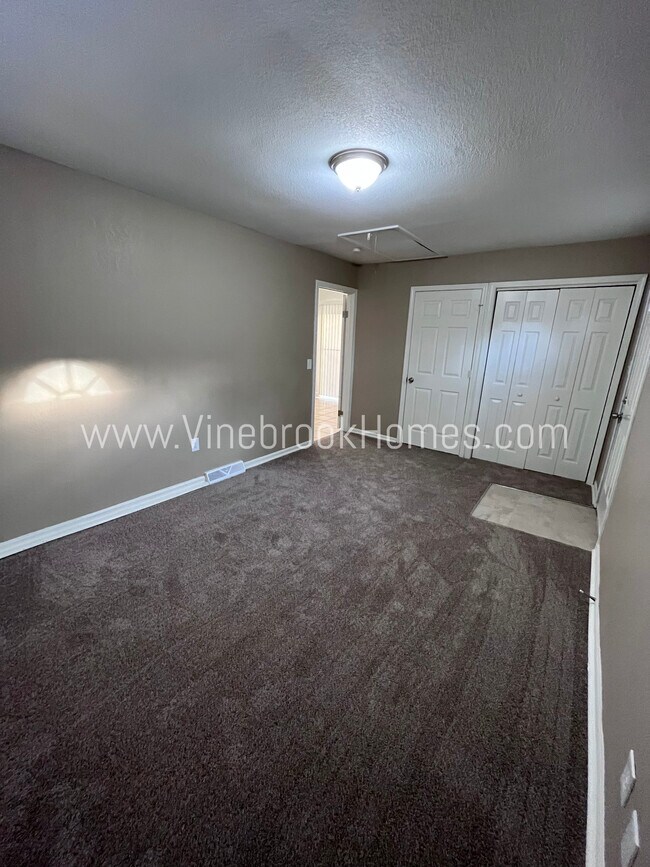 Building Photo - 8211 Ruskin Way