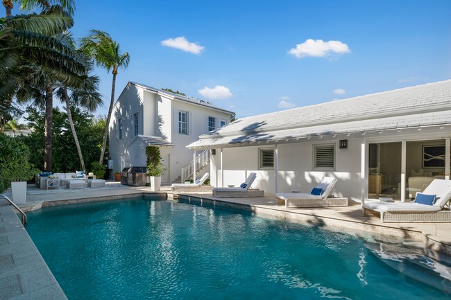 Building Photo - 7103 S Flagler Dr