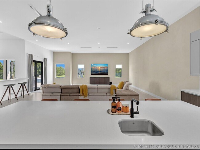 Building Photo - 6122 SW 173rd Way