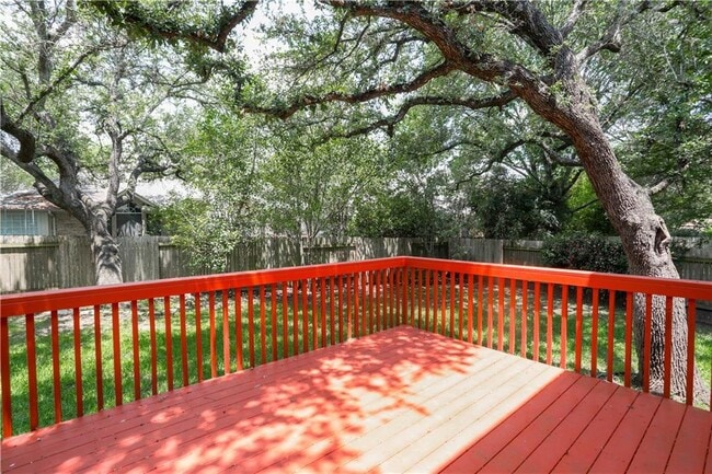 Building Photo - 10216 Open Gate Dr