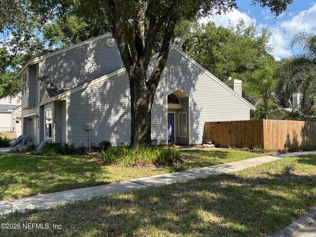 Building Photo - 7750 Manassas Ct E