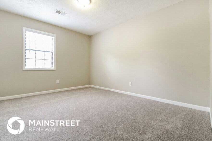 Building Photo - 1320 Howard Way