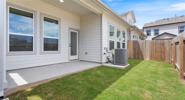Building Photo - 5517 Stadio Ave