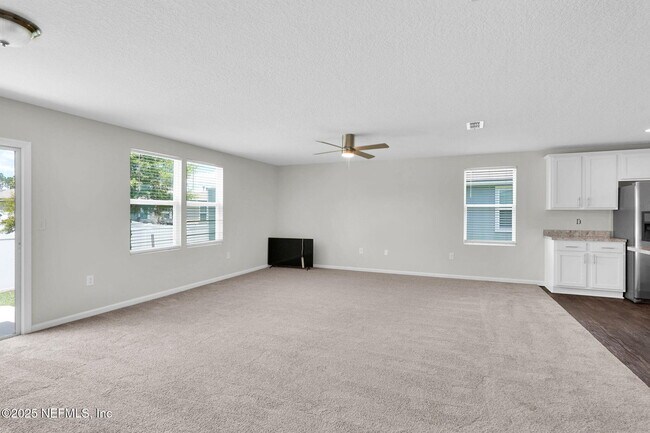 Building Photo - 1983 Pebble Point Dr