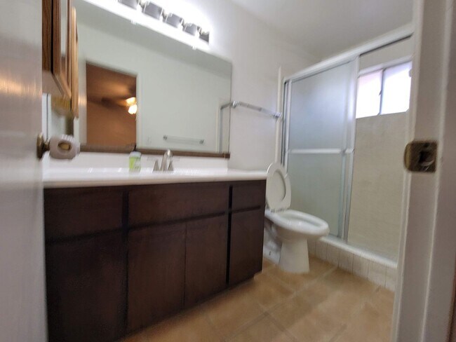 Building Photo - Beautiful 4 bed - 2 bath in Mesa!