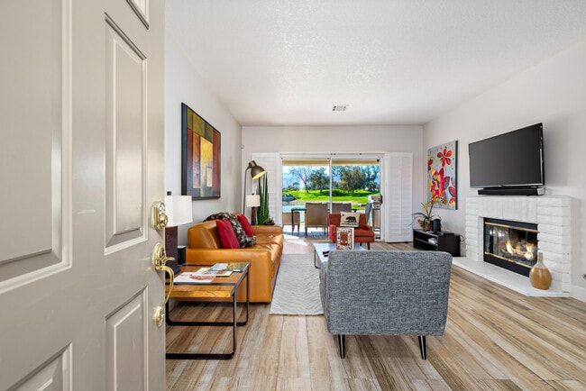 Building Photo - 139 Villa Ct