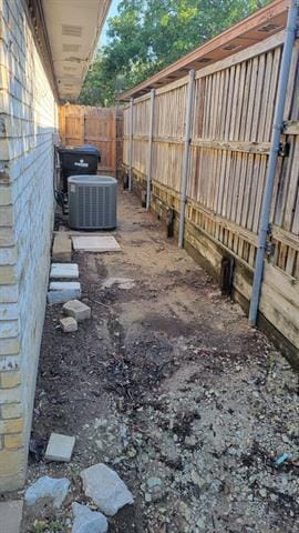 Building Photo - 8881 Thompson Cir
